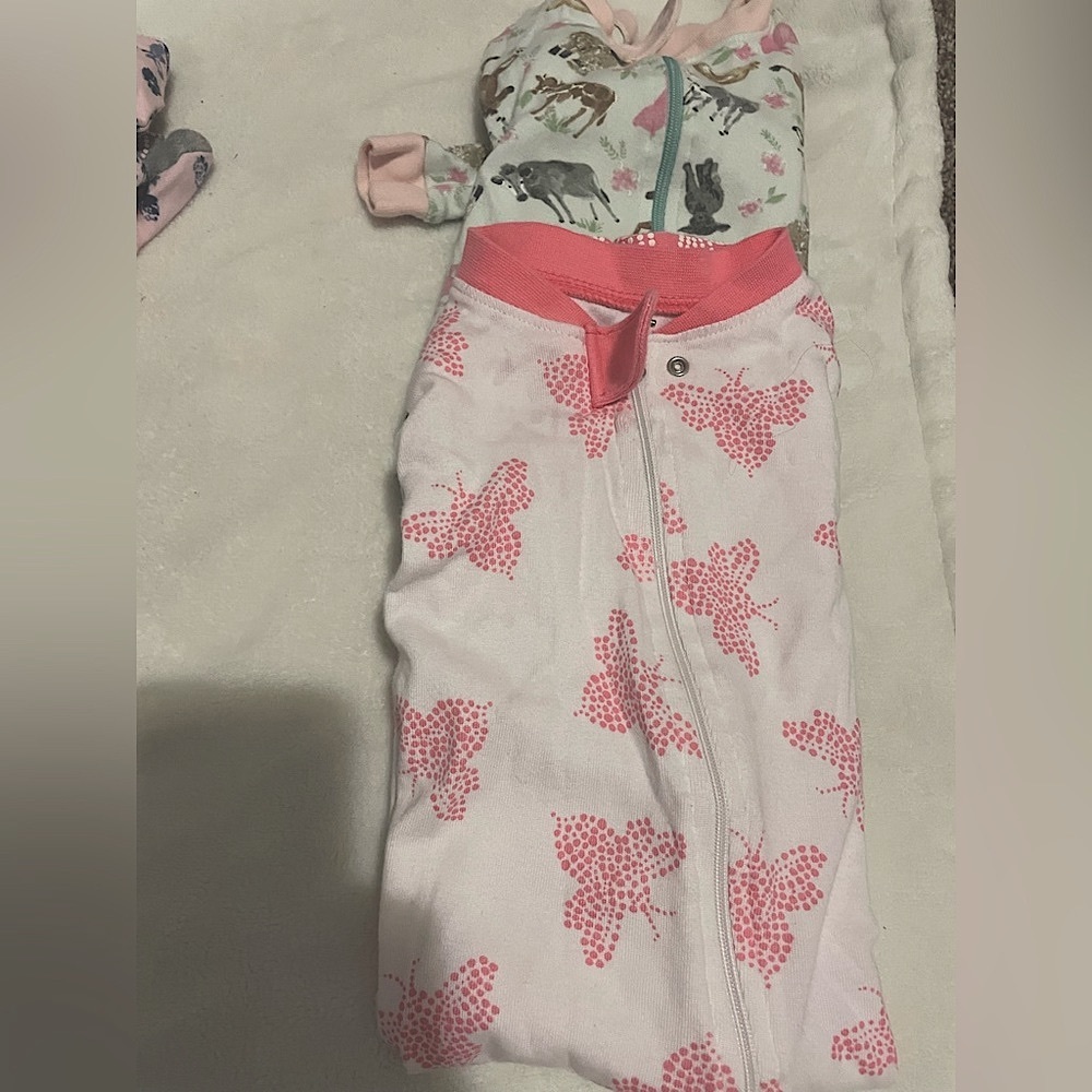 Burt’s Bee’s Baby 1 piece footies WORN ONCE